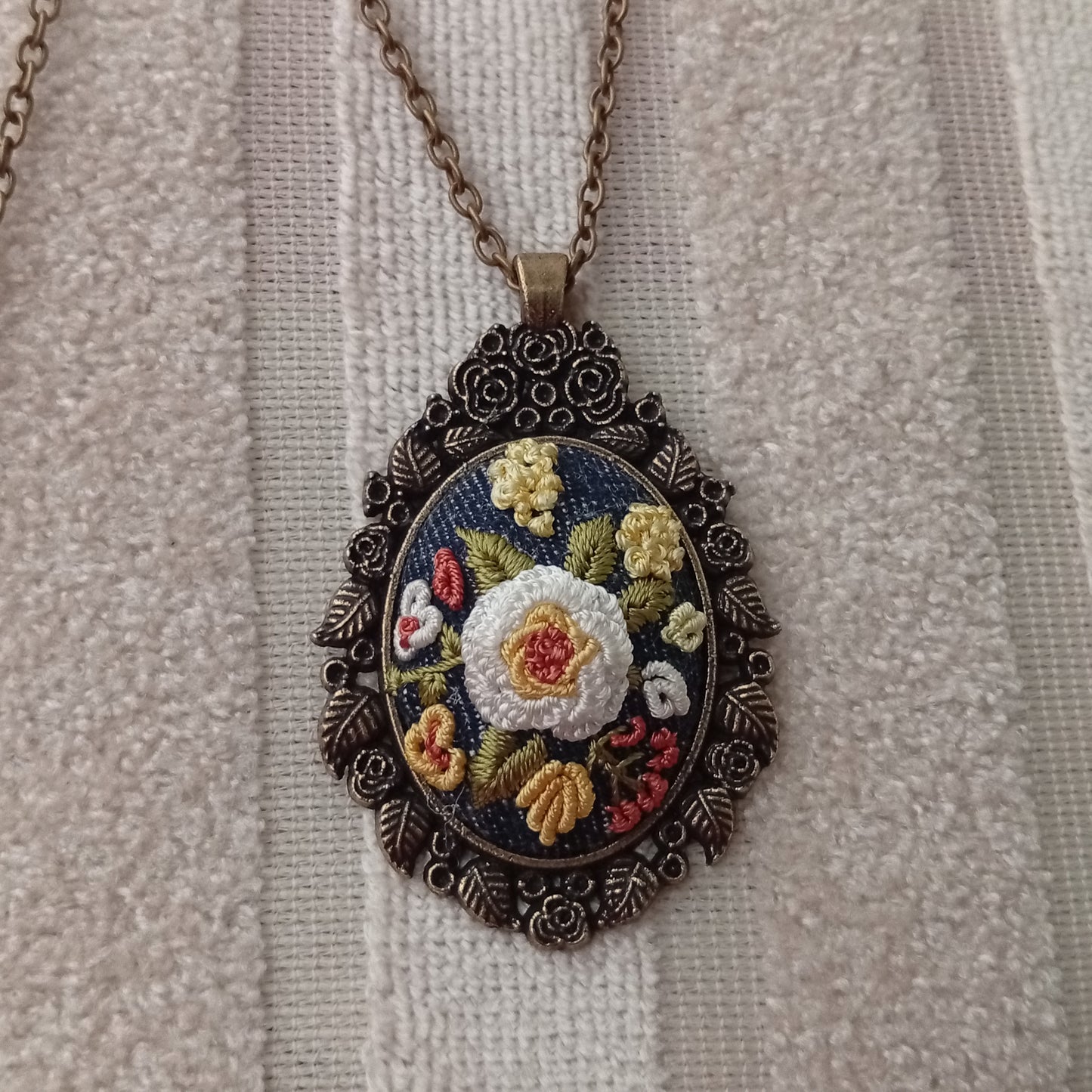 Hand Made Necklaces-Rococo Embroidery Necklace